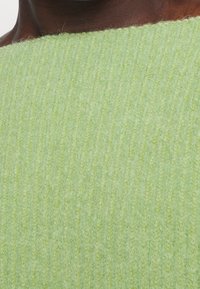 Cult Gaia Strickpullover - green