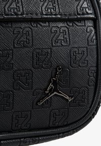 Jordan 23 MONOGRAM CAMERA BAG UNISEX - Borsa a tracolla - black