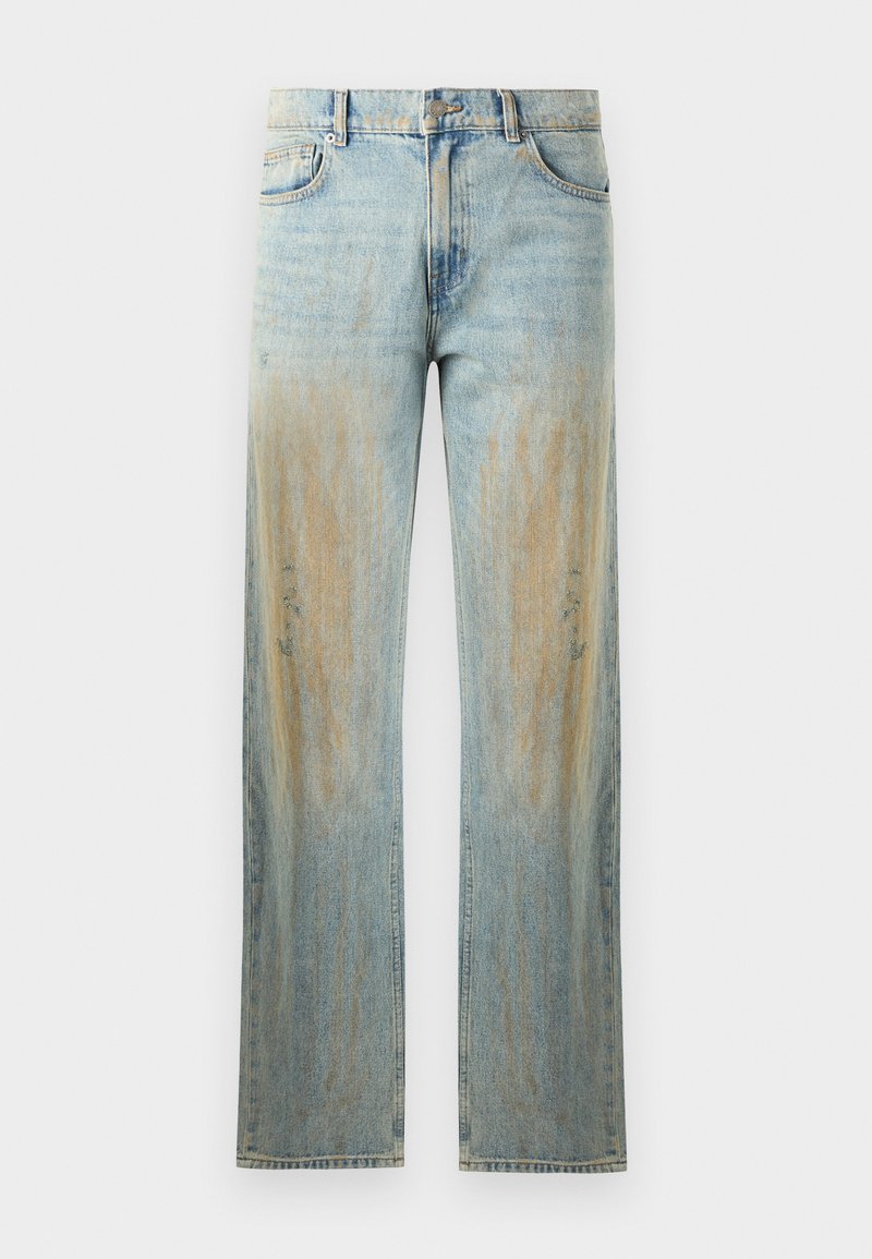 Jeans in denim azzurro chiaro con una vestibilità dritta, caratterizzati da aree scolorite e lievi segni di usura sul davanti. Design classico a cinque tasche.
