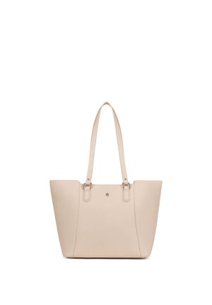 Beige leren tote tas met lange schouderbanden, een gladde textuur en minimalistisch ontwerp, afgebeeld tegen een witte achtergrond.