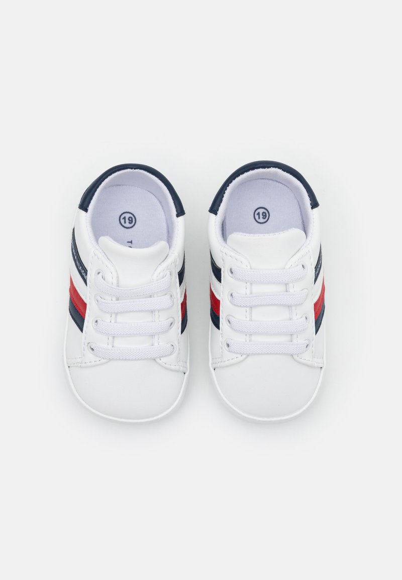 Canoe Blessure Procedure Casquette Bebe Tommy Hilfiger Corbeau Sans Signification Nationalisme Canoe Blessure Procedure Casquette Bebe Tommy Hilfiger Corbeau Sans Signification Nationalisme