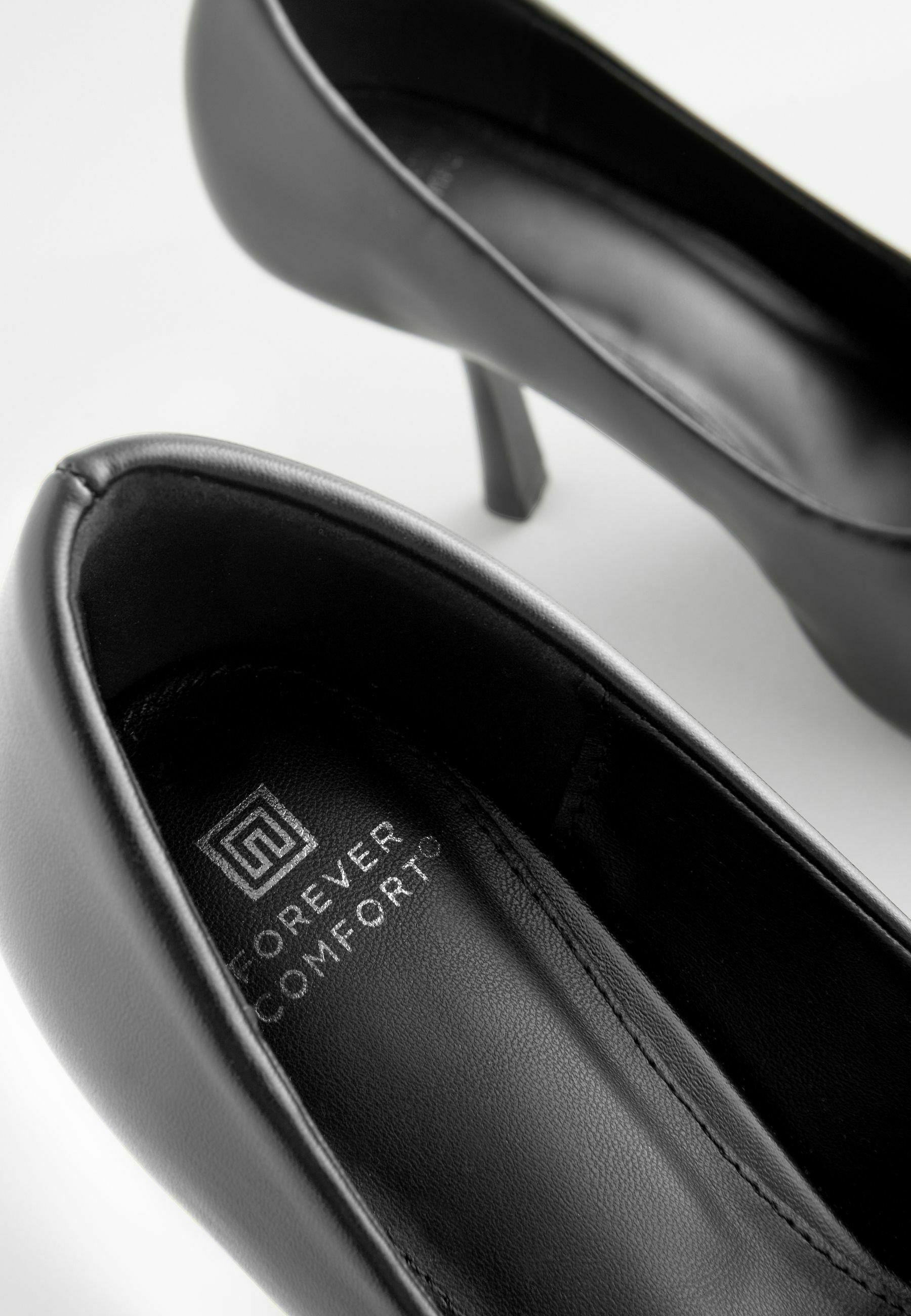 靴 Angled heel square shoes Next FOREVER COMFORT ANGLED SQUARE TOE - Classic heels