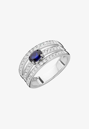 Anello in argento con tre bande orizzontali incrustate di piccoli cristalli e una pietra ovale blu al centro. Design elegante con una finitura lucida.