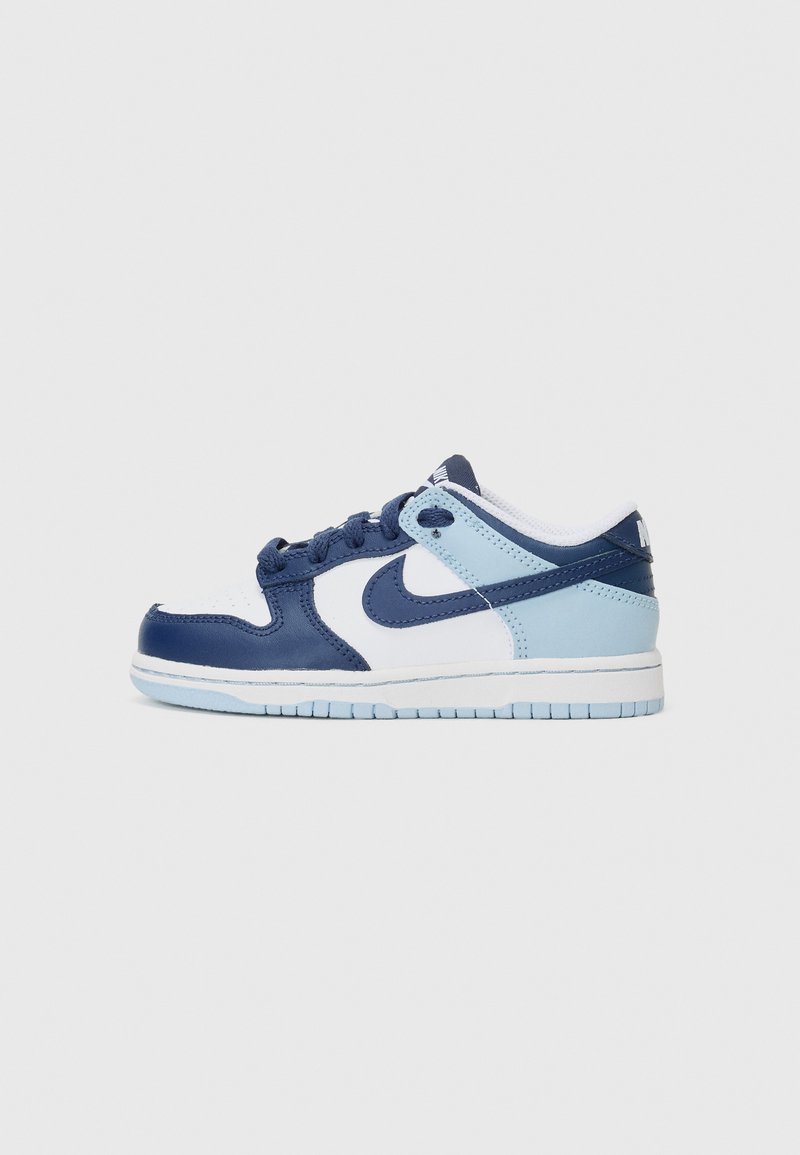 Nike Sportswear DUNK LOW UNISEX - Korkeavartiset tennarit - white/midnight navy/armory blue
