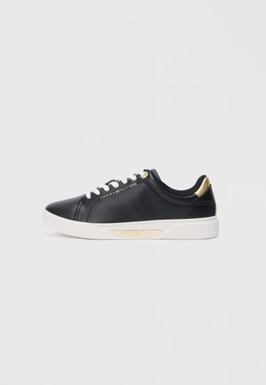 ESSENTIAL CHIC COURT - Sportbačiai - black