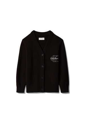 Sort cardigan med knapper, V-hals, ribstrikkede ærmekanter og kant samt hvid Calvin Klein-logo på venstre bryst.