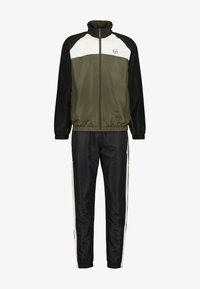 Ausgewählt, black grape leaf