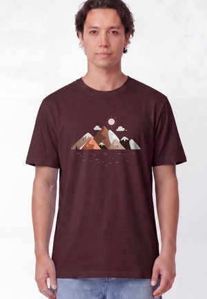 watapparel, MOUNTAINS & MOON UNISEX - T-shirt imprimé - red brown