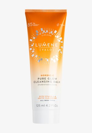 Hvit klemmetube med oransje gradient, har geometrisk design, merkenavn "Lumene," produktnavn "Nordic-C Pure Glow Cleansing Balm," 125 ml.