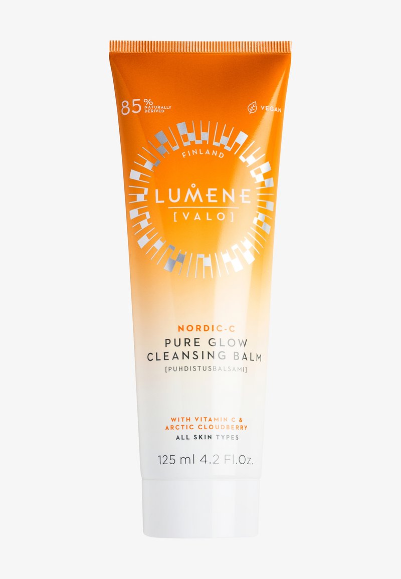 Tubo bianco a compressione con sfumatura arancione, presenta un design geometrico, nome del marchio "Lumene", nome del prodotto "Nordic-C Pure Glow Cleansing Balm", 125 ml.