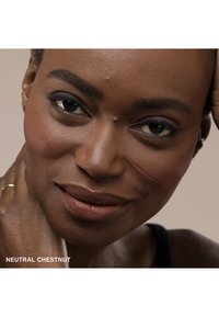 Bobbi Brown SKIN LONG WEAR WEIGHTLESS FOUNDATION SPF15 - Foundation - neutral chestnut