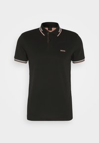 Polo noir à manches courtes avec patte de boutonnage à deux boutons, col et poignets rayés rose et blanc, avec le logo "BOSS" sur la poitrine gauche.