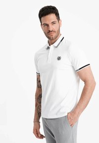 Ombre Pikeepaita - white