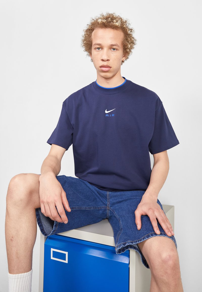 Nike Sportswear AIR FIT TEE Tshirts dark blue/mørkeblå Zalando.no