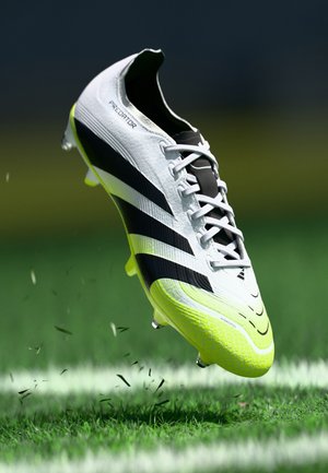 PREDATOR LEAGUE SG - Football boots soft ground - footwear white/core black/lucid lemon