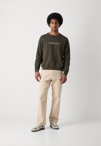 Antony Morato RELAXED FITWITH LATEX LOGO PRINT - Sudadera - dark green