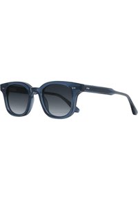 Ochelari de soare din plastic transparent albastru, cu lentile gri, în formă pătrată și accente din metal lângă balama. Design curat cu rame largi.