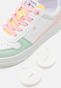Tommy Hilfiger NATHAN - Zapatillas - multicolor
