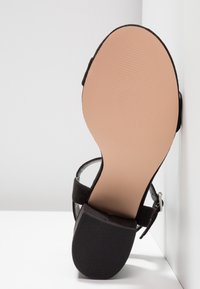 Even&Odd by Zalando Sandales - black