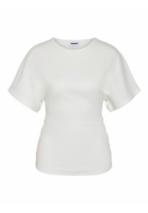Bela kratka majica s kratkimi rokavi in okroglim izrezom ter naborki na straneh, izdelana iz mehke teksturirane tkanine.