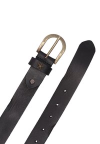 Černý kožený pásek s mosaznou zaoblenou sponou a kovovou dekorací ve tvaru hvězdy blízko konce spony.