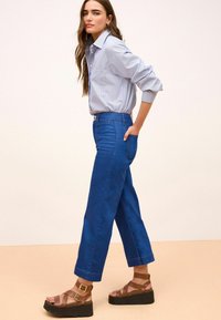Next Vaqueros a campana - bright blue
