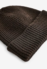 Next REGULAR FIT - Gorro - brown