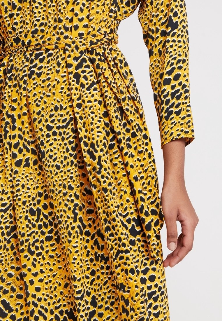 green emerald velvet dress Riri Maxi Dress Yellow in Satin main image 0