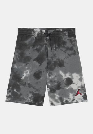 Czarno-szare spodenki tie-dye z regulowanym paskiem ściągającym i małym czerwonym logo Jumpman na lewej nodze.