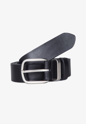 Cintura in pelle nera con una finitura liscia, dotata di una fibbia metallica argentata e di un fermacintura, che presenta un design classico e rettangolare.