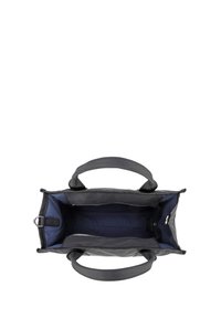 Czarna torba na ramię wykonana z trwałego materiału, z podwójnymi uchwytami i zamykaną kieszenią. Wnętrze ma granatową podszewkę i liczne kieszonki.