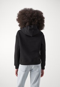 Tommy Jeans TJW BXY BADGE - Felpa - black