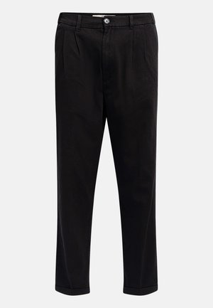 Pantalon noir à jambes droites, en tissu lisse, doté d'une fermeture à bouton, de plis sur le devant et d'ourlets revers.