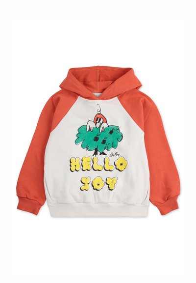 Sudadera roja y blanca con un pájaro carpintero de dibujos animados y el texto "HELLO JOY" en amarillo. Tejido suave con un diseño de pulóver y capucha.