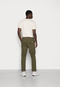 REVOLUTION BOTTOMS - Calças - army