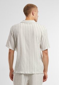 Urban Classics Marškiniai - offwhite black