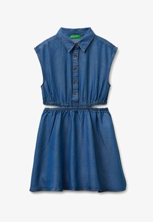 Mouwloze blauwe spijkerjurk met knoopsluiting aan de voorkant, kraag en een elastische taille met uitsparing in het midden.