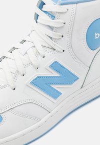New Balance Korkeavartiset tennarit - white