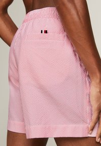 Tommy Hilfiger ITHACA  różowy
