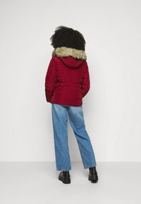 ONLY Petite Vinterjakker - dark red