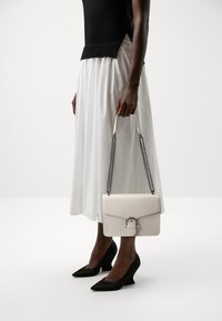 Even&Odd Torba preko tijela - off-white