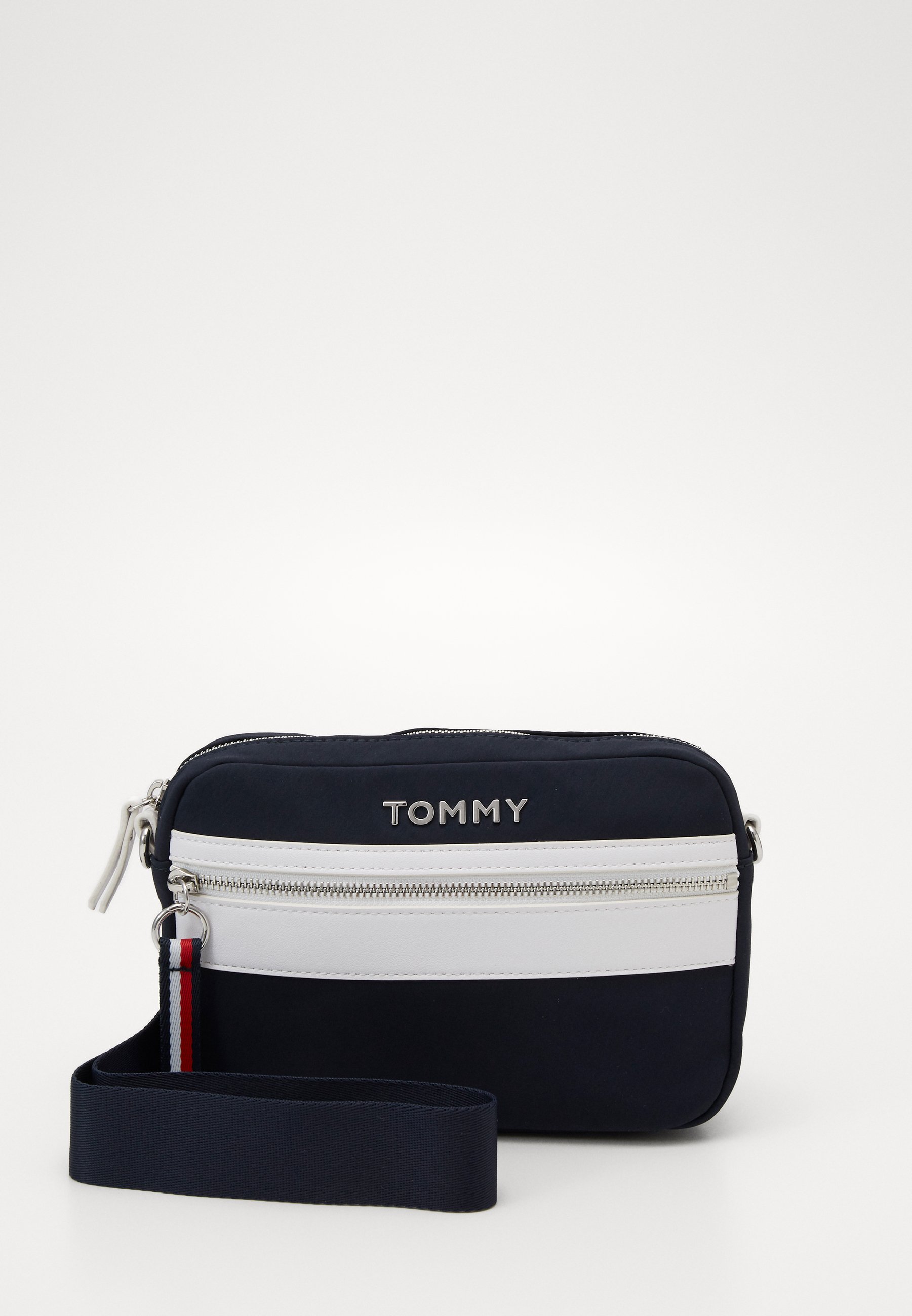 tommy hilfiger crossover