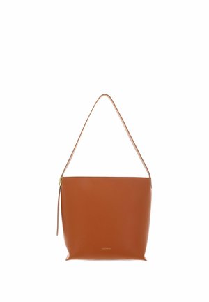 Sac à épaule en cuir marron avec une fine bandoulière et une tirette de fermeture éclair dorée, marqué "Coccinelle" près de la base.