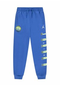 Blauwe joggingbroek met een elastische tailleband, zijzakken, featuring een groen en blauwe wereldbol logo en "JORDAN" in dikke letters geprint.
