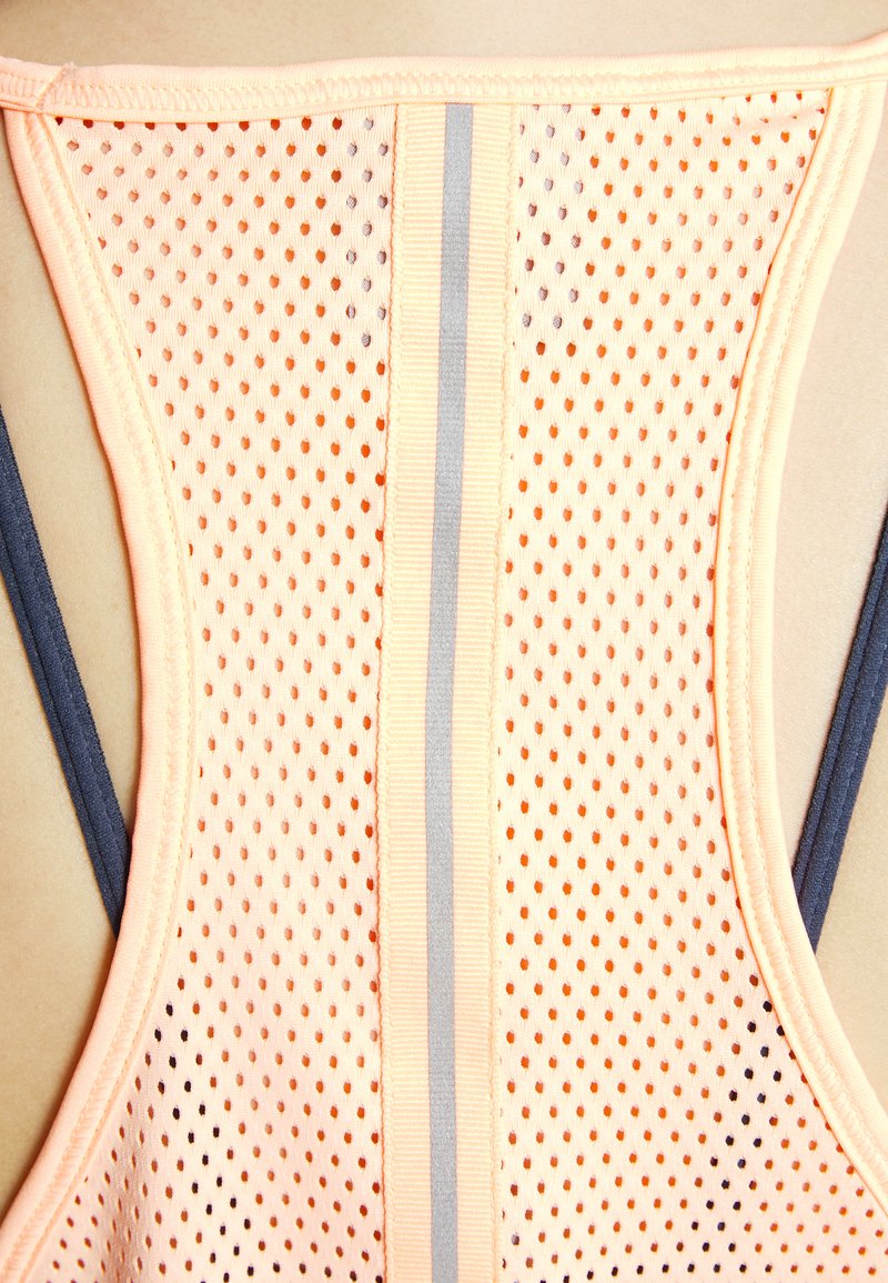 Damen Sportbekleidung | Puma RUN TANK Top fizzy melon/apricot - CA78611 Damen Sportbekleidung | Puma RUN TANK Top fizzy melon/apricot - CA78611