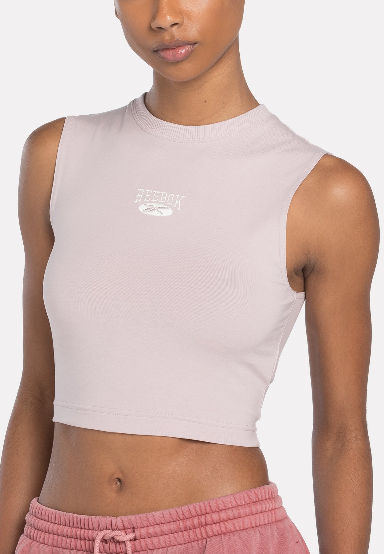 CLASSIC ARCHIVE ESSENTIALS VINTAGE TANK TOP