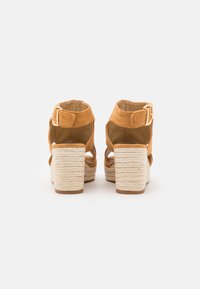 River Island Sandály na platformě - brown