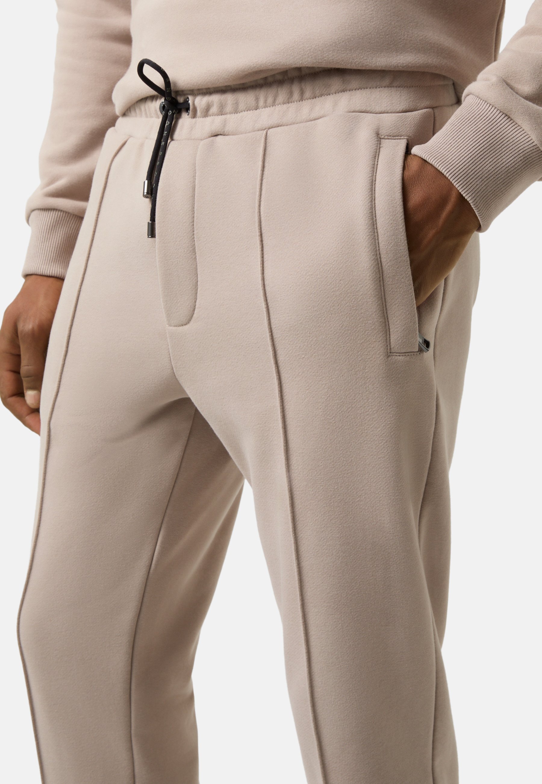 【美品】 BOGNER Tracksuit Trousers AMABLU_D2.jpg