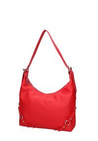 Borsa a spalla rossa in pelle con finitura testurizzata, dotata di chiusura con zip e hardware decorativo in tonalità argento sui lati. Cinghia regolabile.
