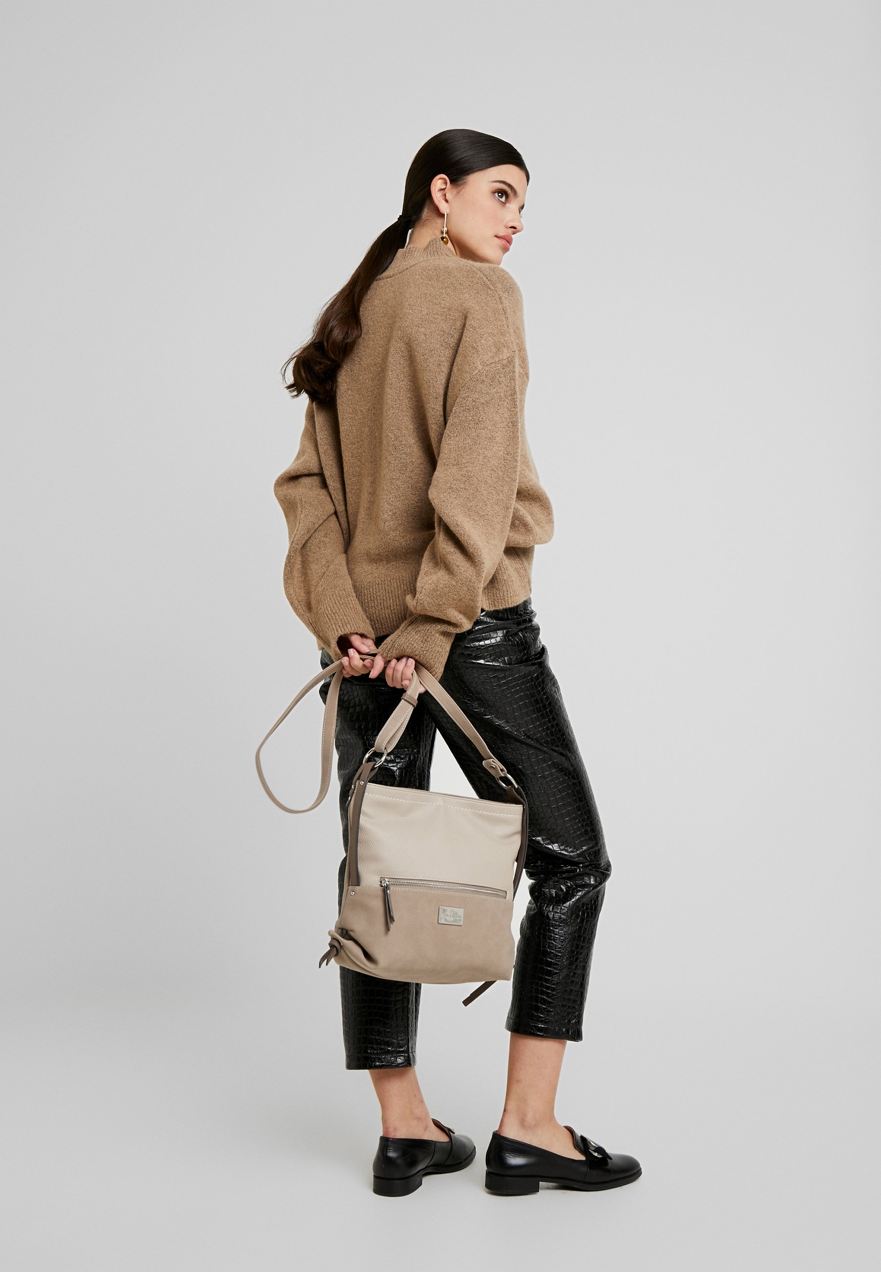 TOM TAILOR ELIN Skulderveske beige Zalando.no TOM TAILOR ELIN Skulderveske beige Zalando.no